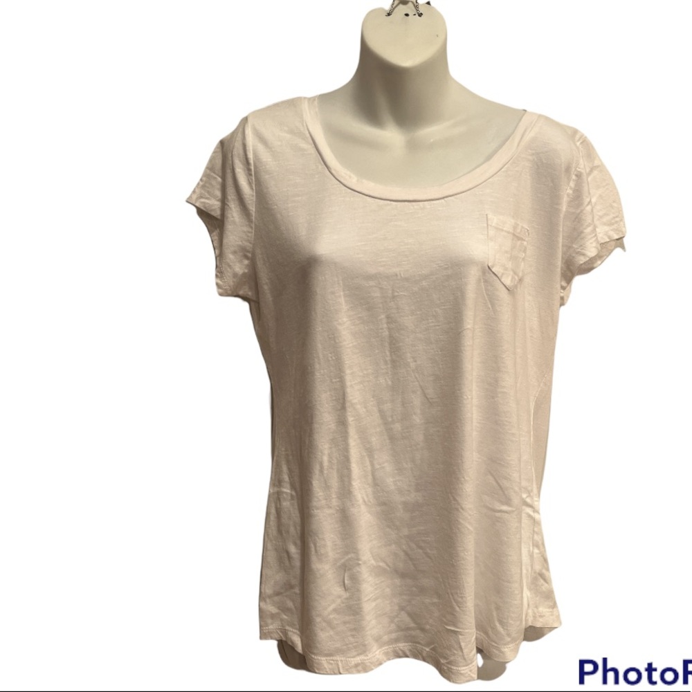 GAP optiwhite Tee shirt. Size large